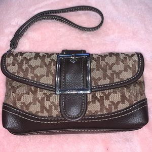 NY &CO wristlet